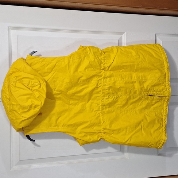 Athleta "Rockview" lined nylon hooded zipper vest - L - gold yellow - Picture 7 of 11